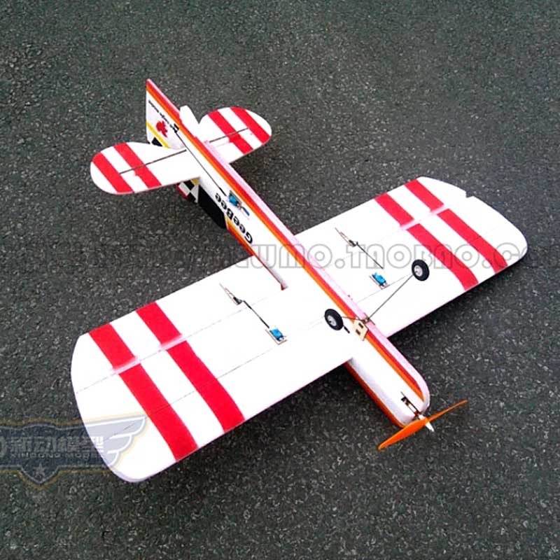 Máquina acrobática de avión mo - Model Kit Competition reseña y precio