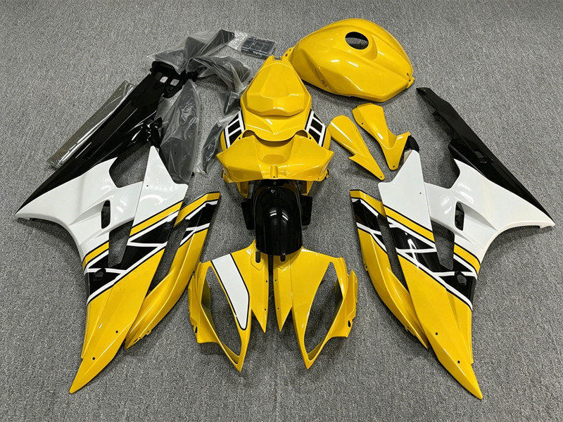 4 regalos: nuevo kit de carena - Model Kit Yamaha reseña y precio