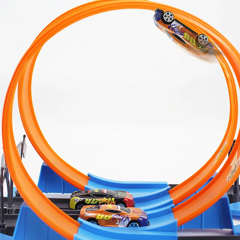 Pista de Carreras de Acrobacia - Model Kit Competition reseña y precio