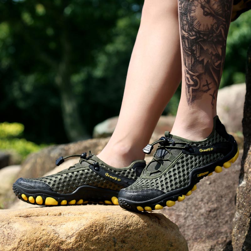 Zapatillas deportivas de monta - Model Kit Online Store reseña y precio